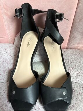 Nine West Women's Black Ankle Strap Sandals